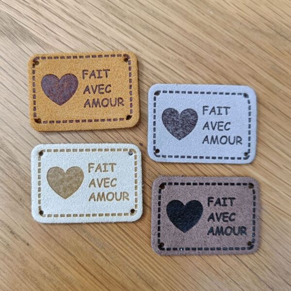 Etiquette Fait Avec Amour 35x25mm